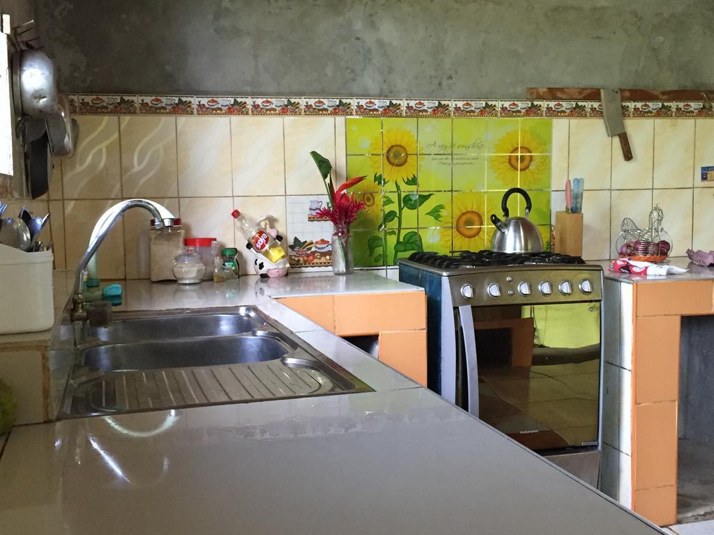 פוארטו מלדונדו Isuyama Hostel מראה חיצוני תמונה