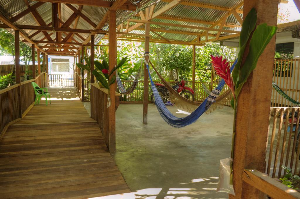 פוארטו מלדונדו Isuyama Hostel מראה חיצוני תמונה